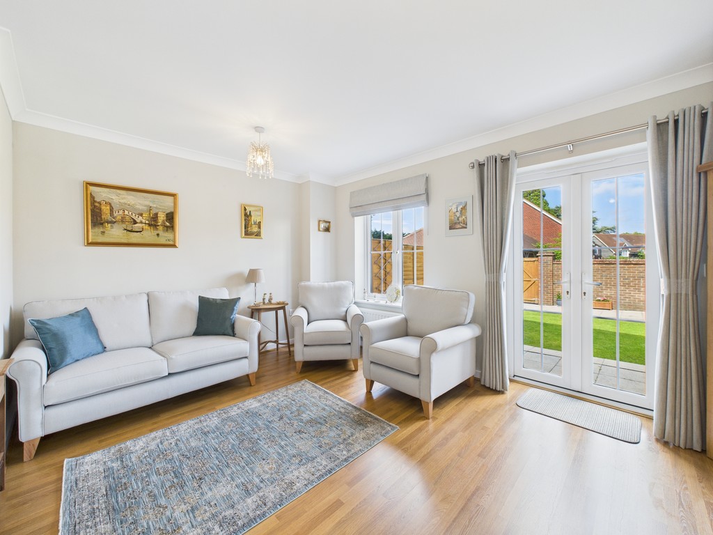 2 bed end of terrace house for sale in Langmore Lane, Lindfield, Haywards Heath  - Property Image 6