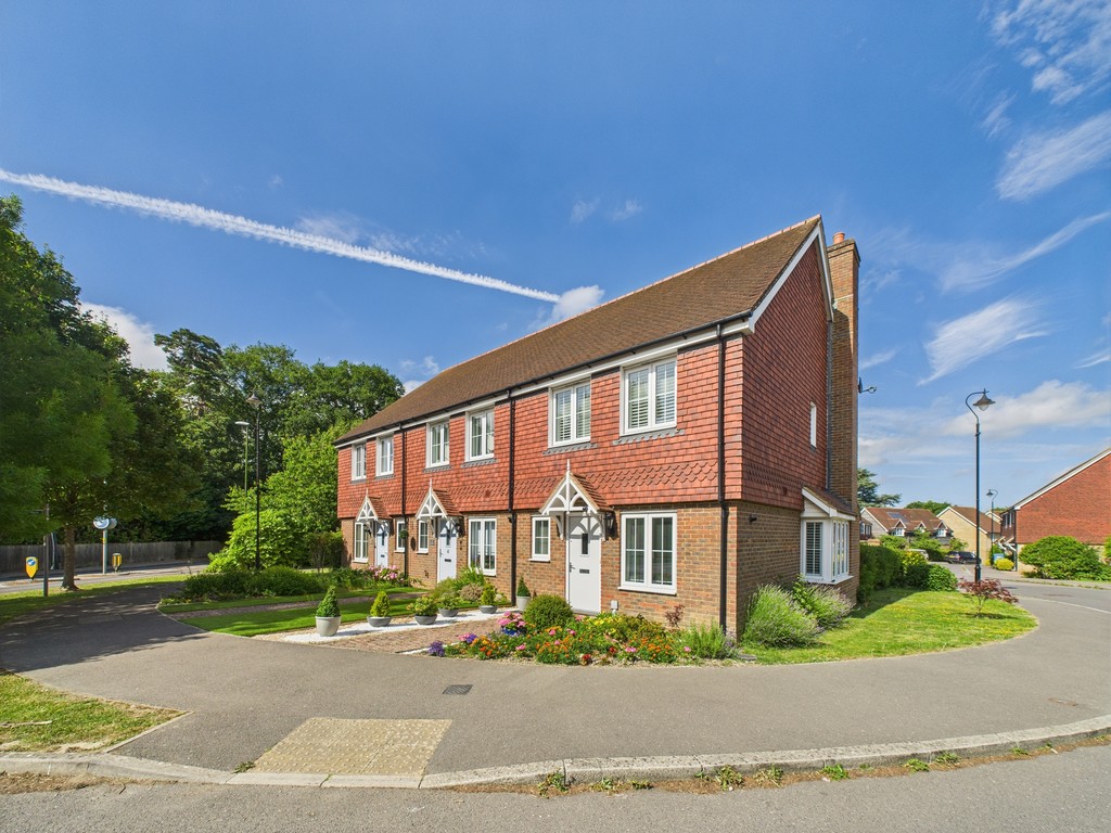 2 bed end of terrace house for sale in Langmore Lane, Lindfield, Haywards Heath  - Property Image 1