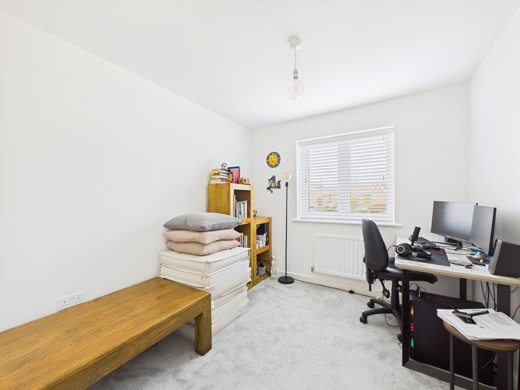 3 bed semi-detached house for sale in Pasteur Avenue, Faygate  - Property Image 8