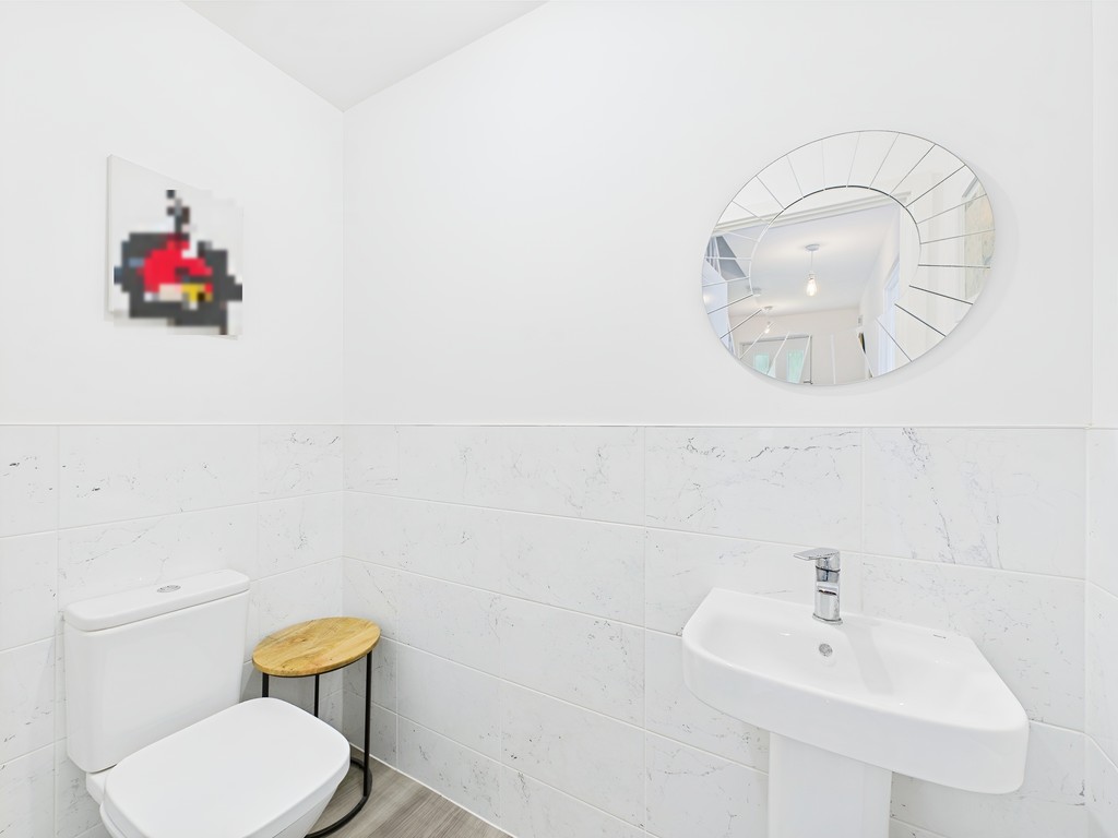 3 bed semi-detached house for sale in Pasteur Avenue, Faygate  - Property Image 11
