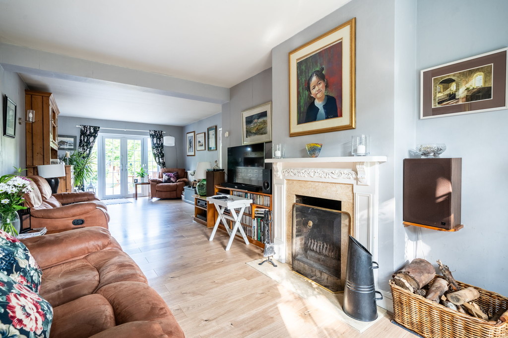4 bed semi-detached house for sale in Naldretts Lane, Rudgwick  - Property Image 2