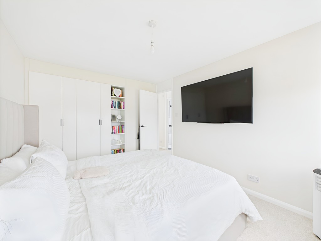 4 bed link detached house for sale in Chennells Way, Horsham  - Property Image 15