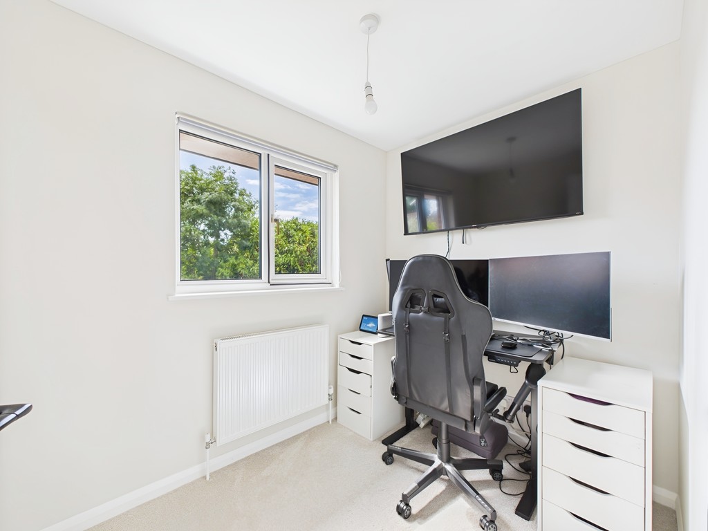 4 bed link detached house for sale in Chennells Way, Horsham  - Property Image 16