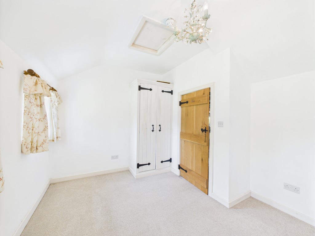 2 bed barn conversion to rent in Ghyll Cottage, Rusper  - Property Image 8