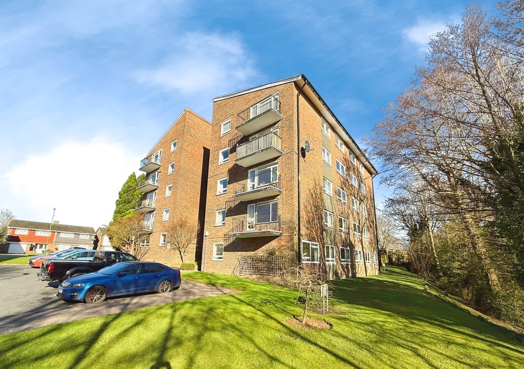 2 bed apartment for sale in Ayshe Court Drive, Horsham
