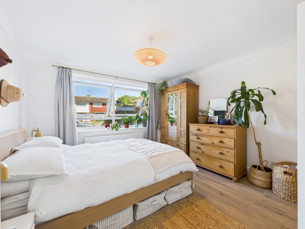 2 bed apartment for sale in Ayshe Court Drive, Horsham  - Property Image 3