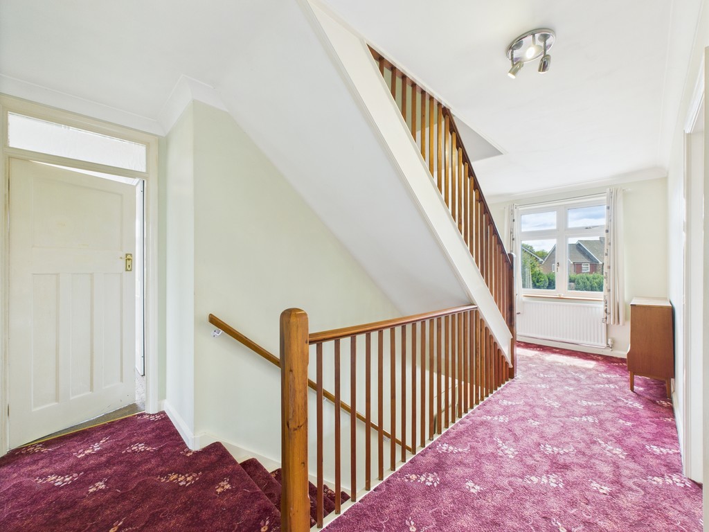 6 bed detached house for sale in Hillside, Horsham  - Property Image 17