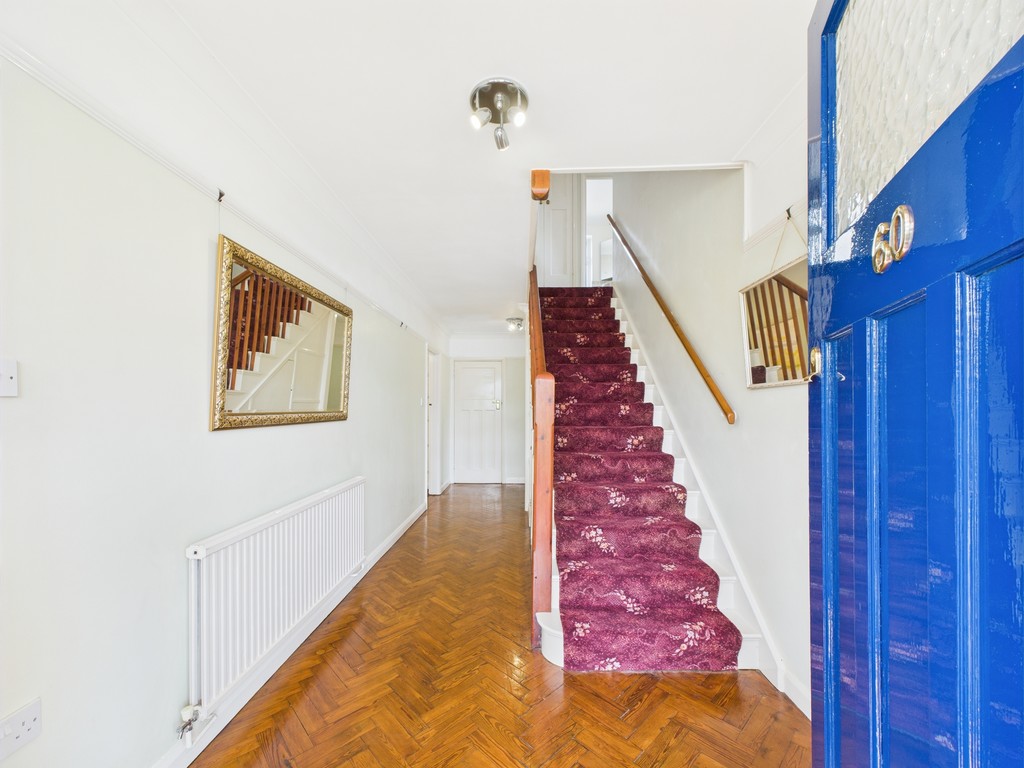 6 bed detached house for sale in Hillside, Horsham  - Property Image 11