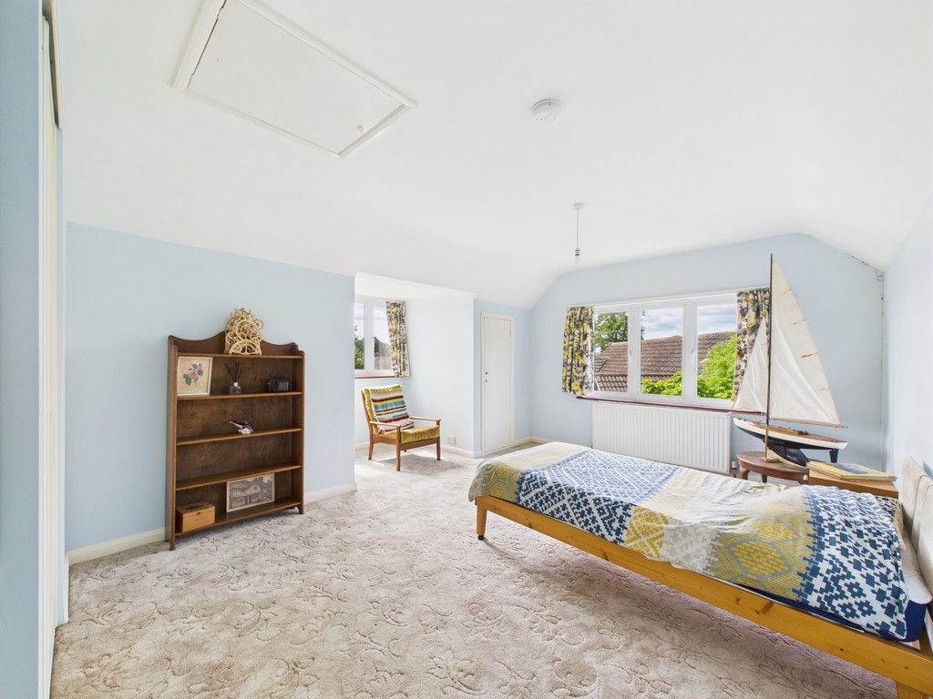 6 bed detached house for sale in Hillside, Horsham  - Property Image 7
