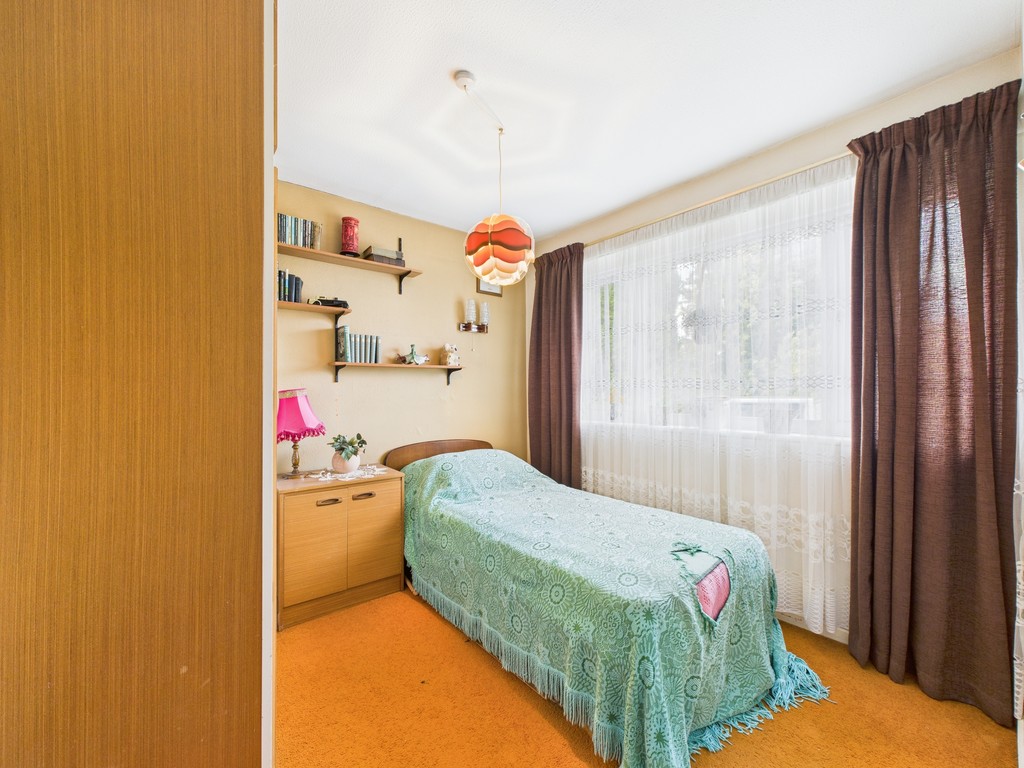 3 bed semi-detached house for sale in Greenfields Road, Horsham - Property Image 6