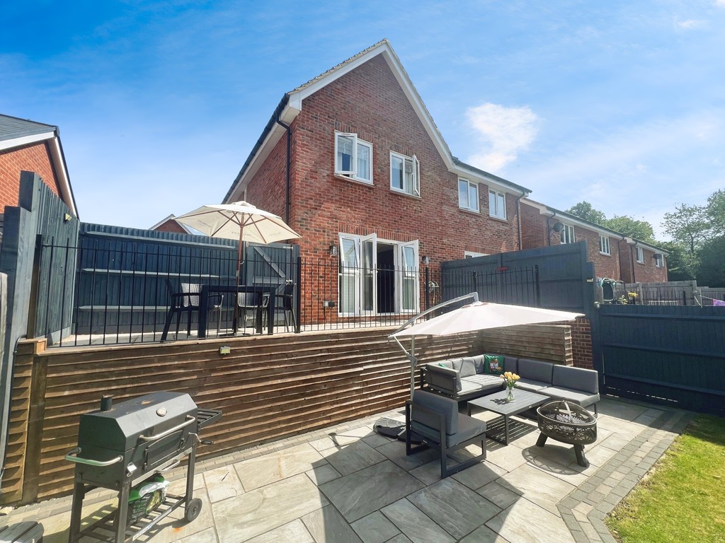 2 bed semi-detached house for sale in Pullman Avenue, Haywards Heath  - Property Image 12