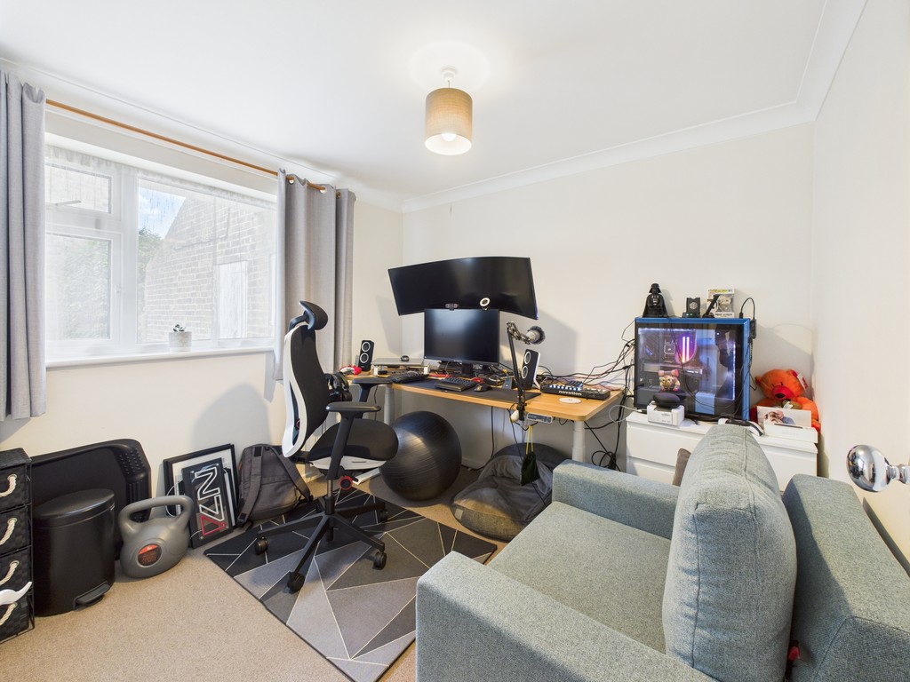 2 bed apartment for sale in North Parade, Horsham  - Property Image 5
