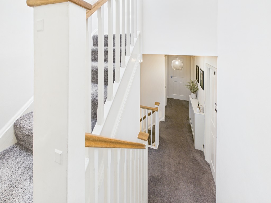 5 bed detached house to rent in Ellis Road, Broadbridge Heath  - Property Image 22