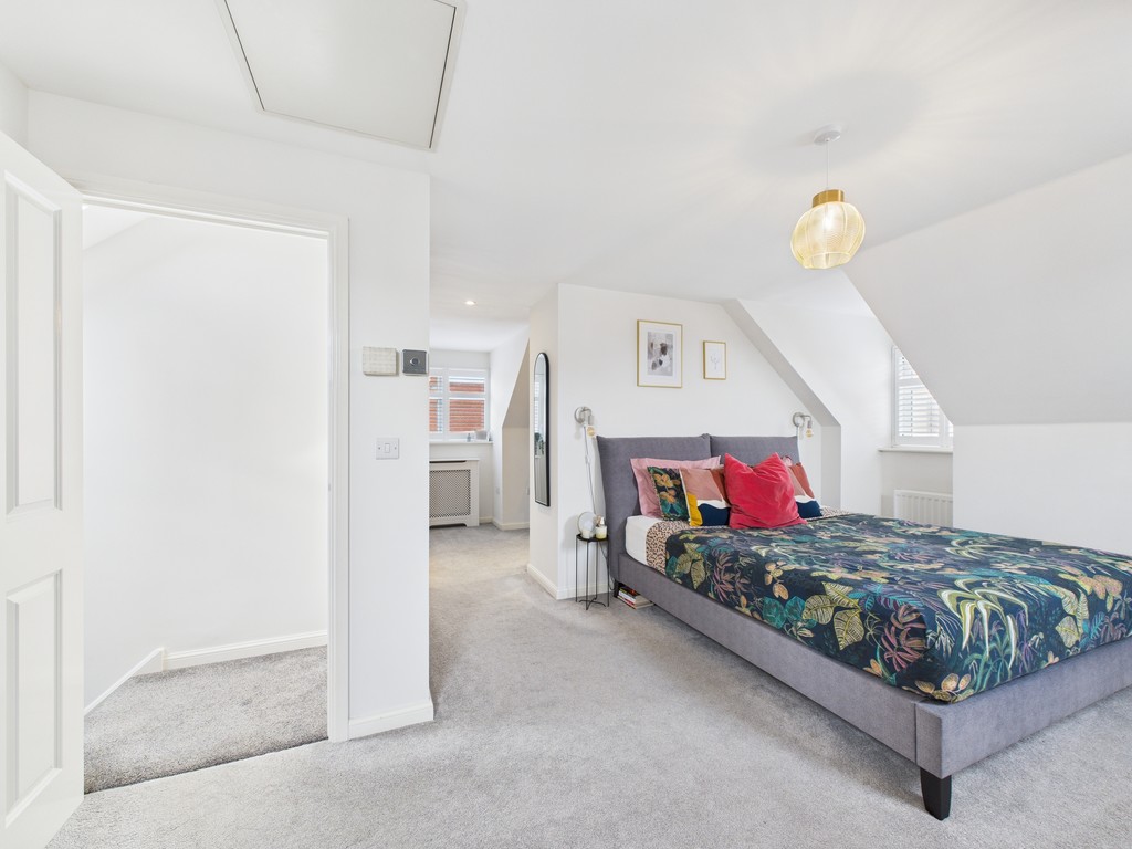 5 bed detached house to rent in Ellis Road, Broadbridge Heath  - Property Image 23