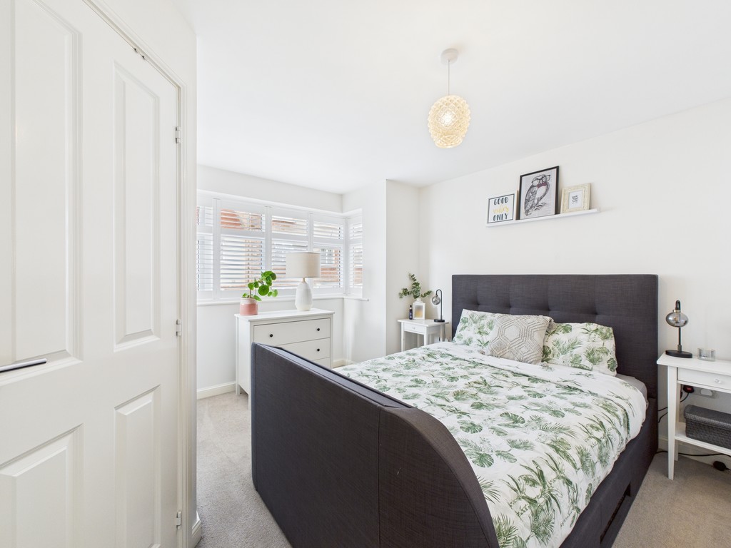 5 bed detached house to rent in Ellis Road, Broadbridge Heath  - Property Image 14