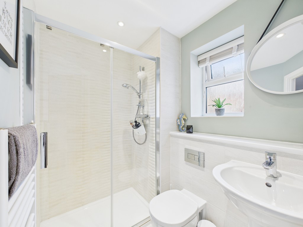 5 bed detached house to rent in Ellis Road, Broadbridge Heath  - Property Image 15