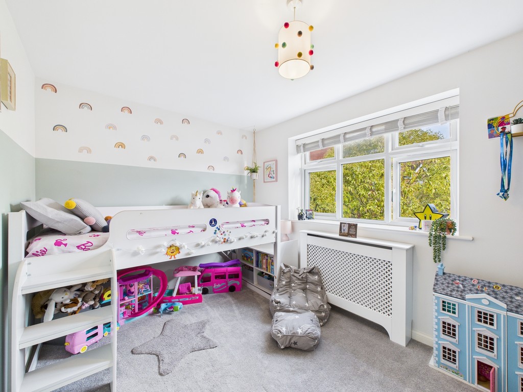 5 bed detached house to rent in Ellis Road, Broadbridge Heath  - Property Image 17