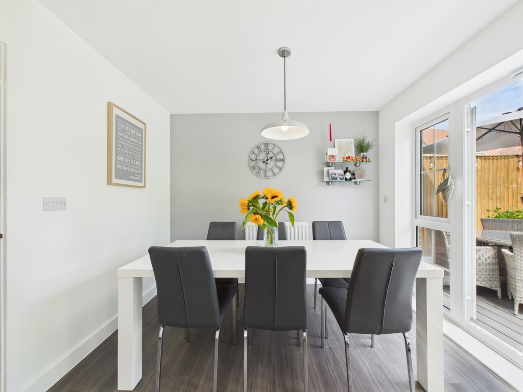 3 bed detached house for sale in Rushy Field, Faygate  - Property Image 4