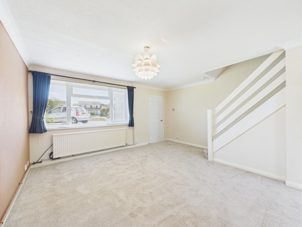 3 bed terraced house for sale in Sycamore Avenue, Horsham  - Property Image 2