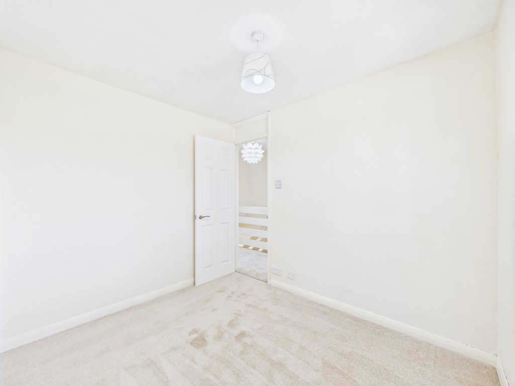 3 bed terraced house for sale in Sycamore Avenue, Horsham  - Property Image 15