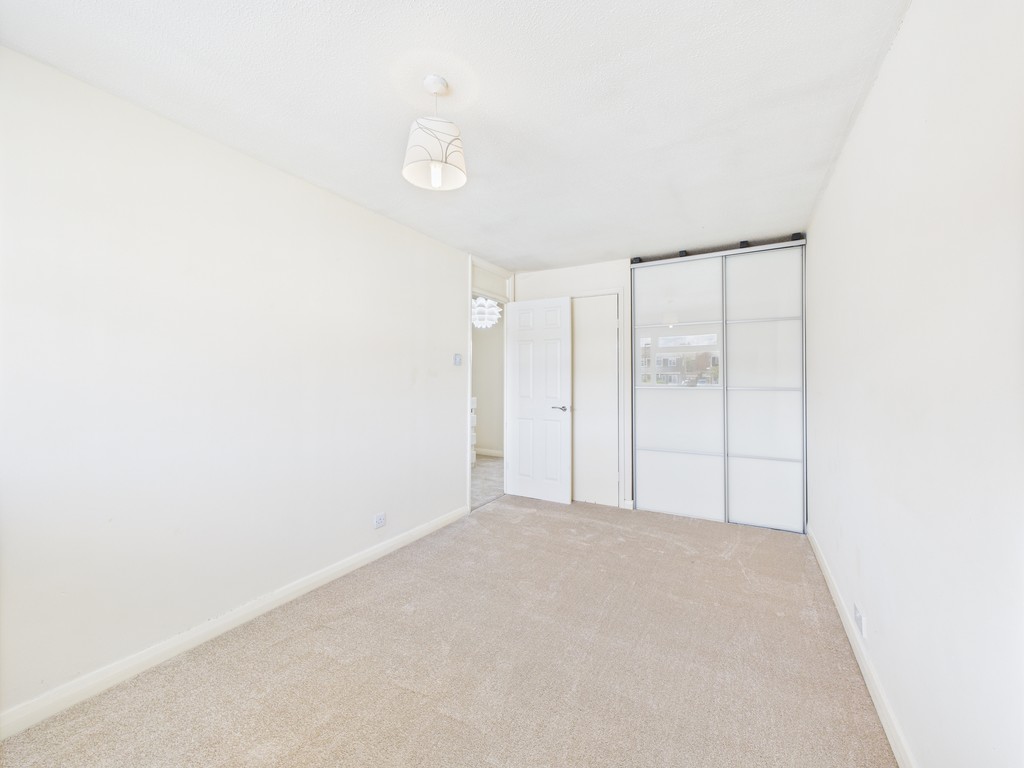 3 bed terraced house for sale in Sycamore Avenue, Horsham  - Property Image 14