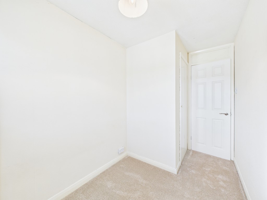 3 bed terraced house for sale in Sycamore Avenue, Horsham  - Property Image 16