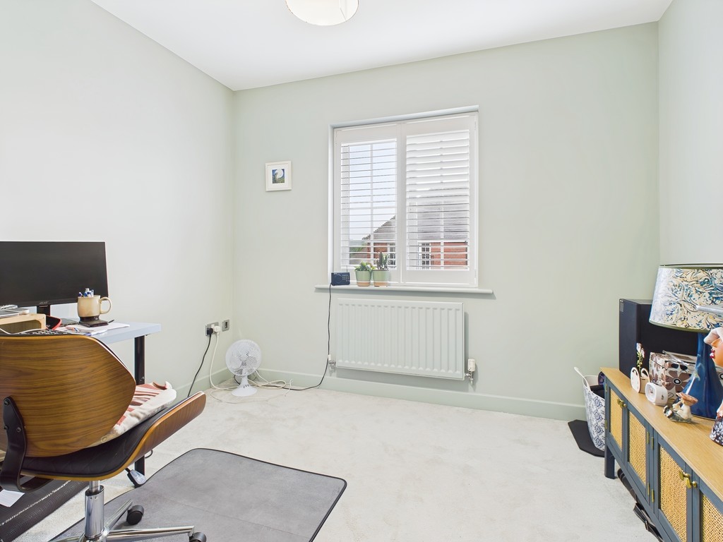 2 bed flat for sale in Bolnore Village, Haywards Heath  - Property Image 12
