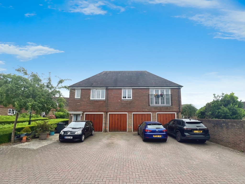 2 bed flat for sale in Bolnore Village, Haywards Heath  - Property Image 3