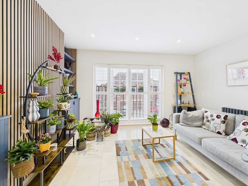 2 bed flat for sale in Bolnore Village, Haywards Heath  - Property Image 5
