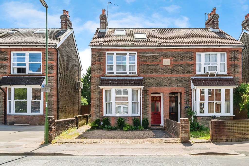 3 bed semi-detached house for sale in Oxford Road, Horsham  - Property Image 1