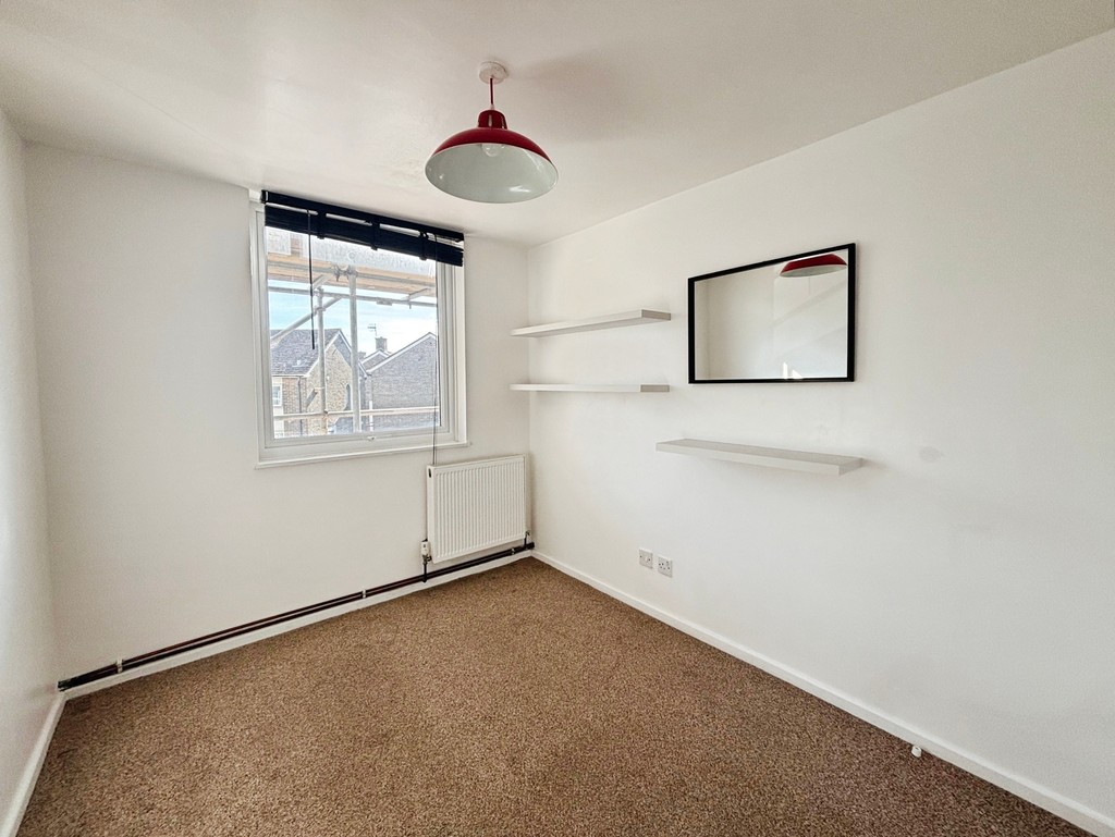 2 bed flat to rent in Furze Hill House, Furze Hill, Hove  - Property Image 7