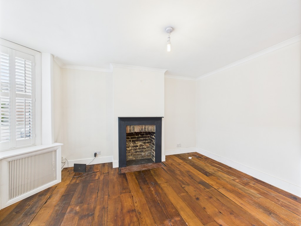 2 bed terraced house to rent in Park Terrace East, Horsham  - Property Image 5