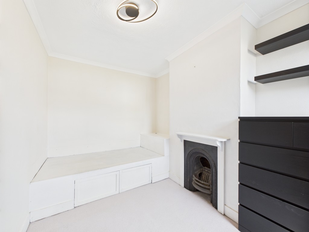 2 bed terraced house to rent in Park Terrace East, Horsham  - Property Image 8