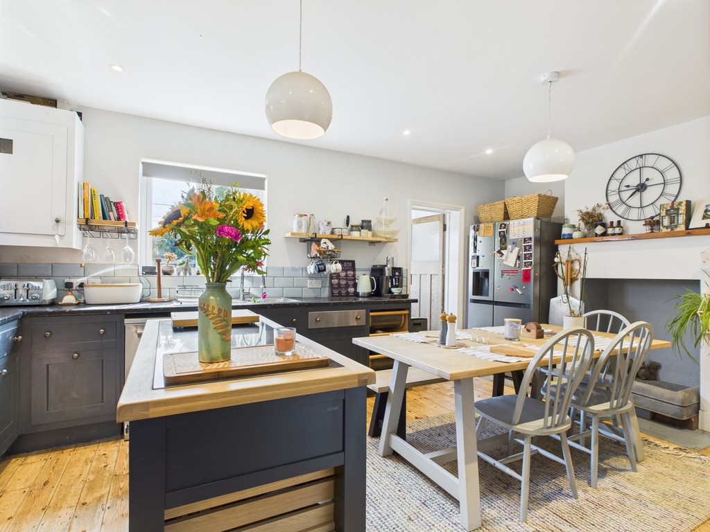 3 bed semi-detached house for sale in Haven Road, Rudgwick  - Property Image 15