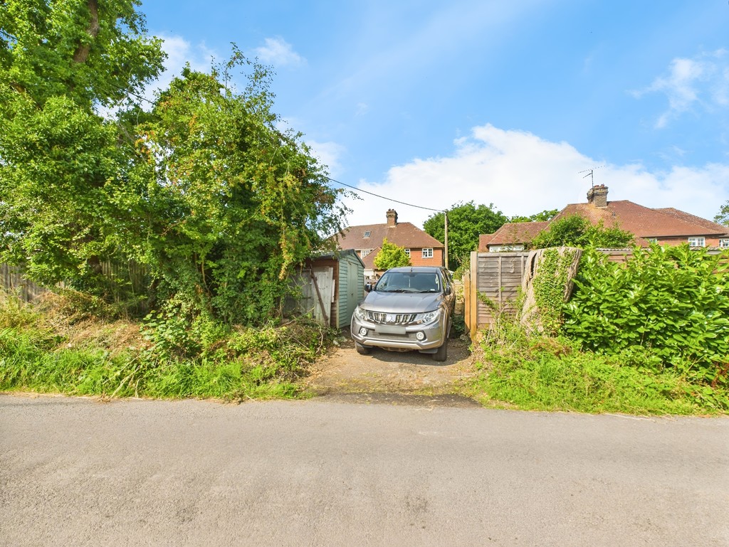 3 bed semi-detached house for sale in Haven Road, Rudgwick  - Property Image 8