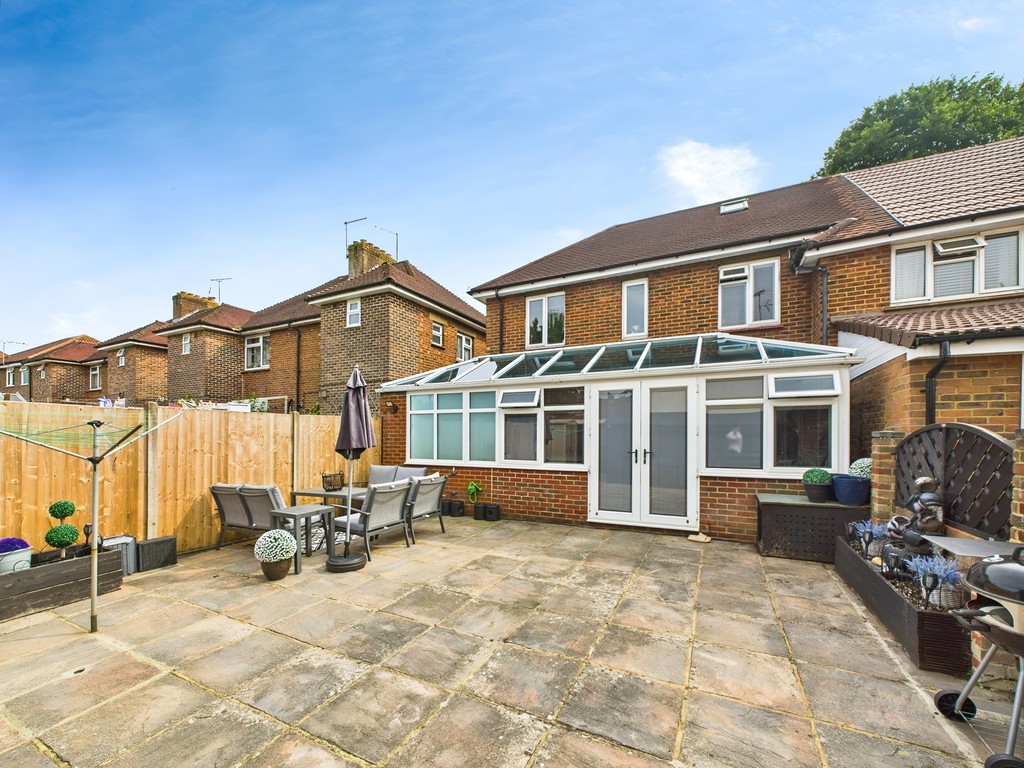 3 bed end of terrace house for sale in Oakleigh Road, Horsham  - Property Image 7