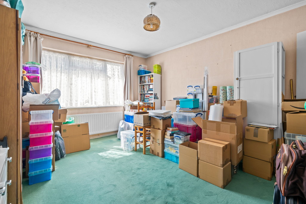 2 bed detached bungalow for sale in Comptons Lane, Horsham  - Property Image 7