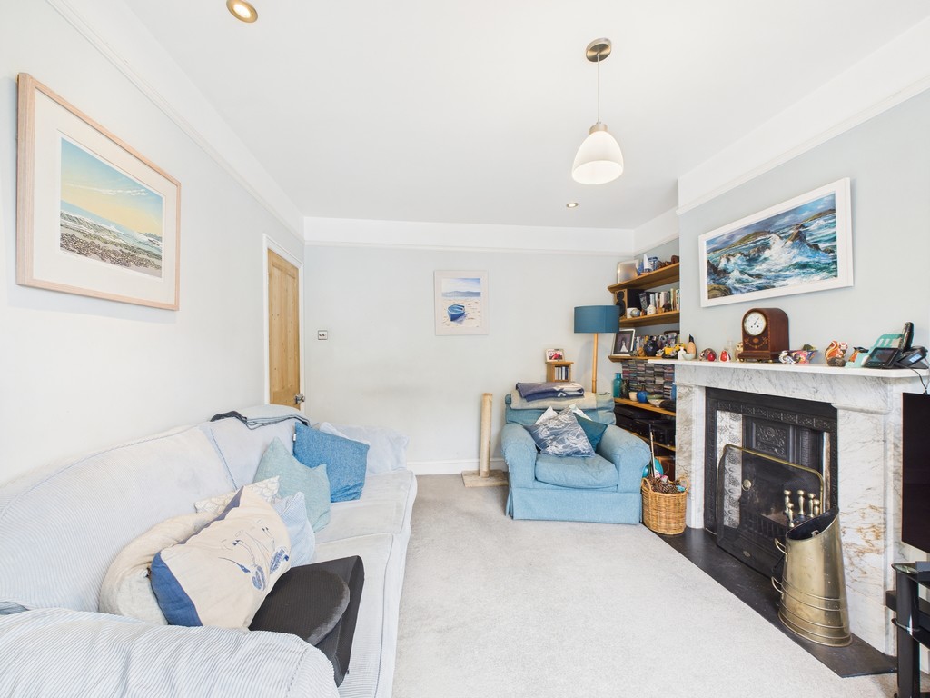 3 bed terraced house for sale in Denne Road, Horsham  - Property Image 13