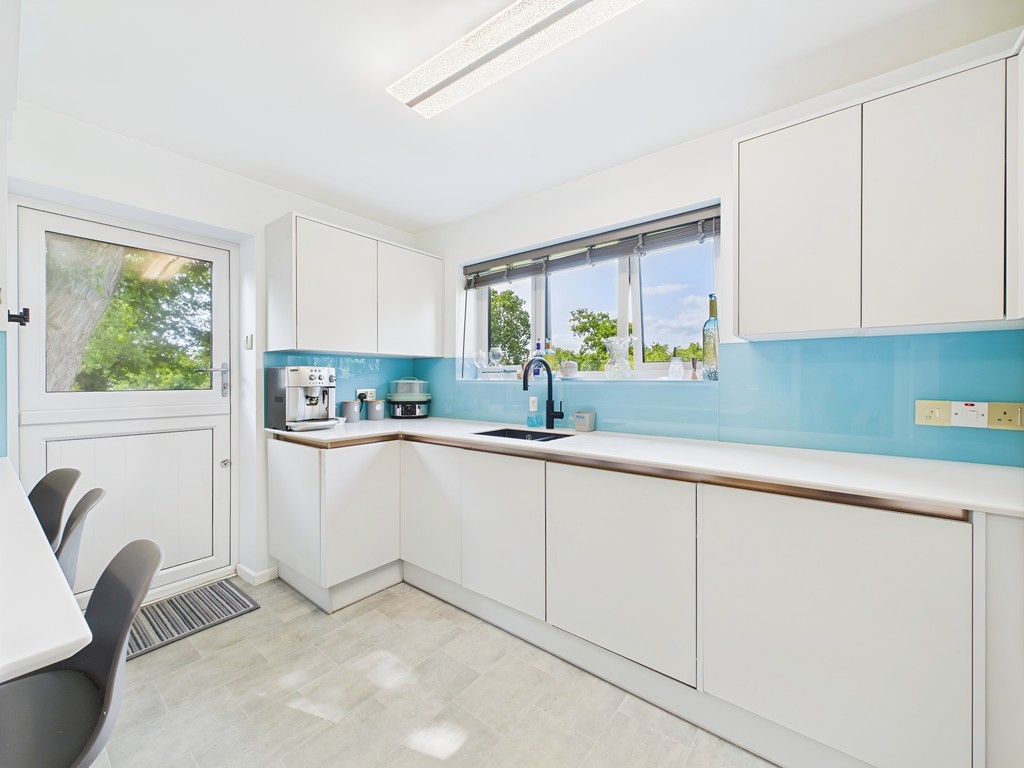 3 bed detached house for sale in Views Path, Haywards Heath  - Property Image 6