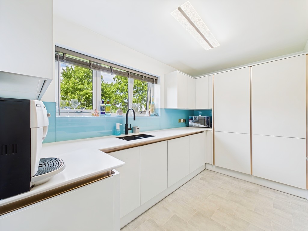 3 bed detached house for sale in Views Path, Haywards Heath  - Property Image 7