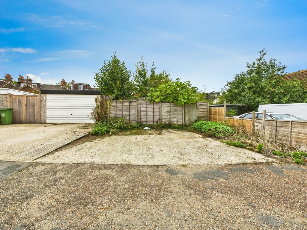 3 bed semi-detached house for sale in Billingshurst Road, Broadbridge Heath  - Property Image 10