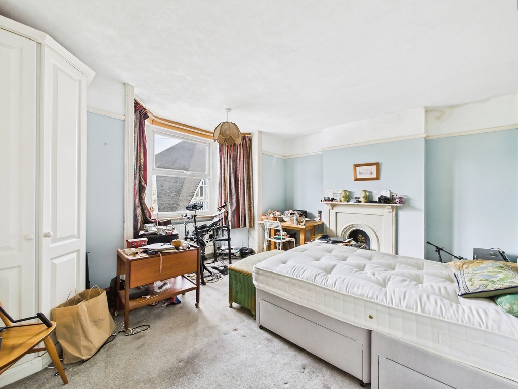 3 bed semi-detached house for sale in Billingshurst Road, Broadbridge Heath  - Property Image 9