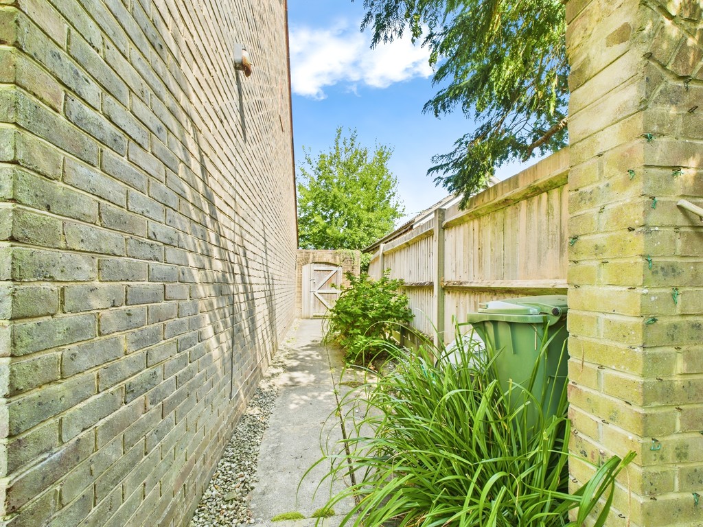 2 bed detached bungalow for sale in Church Lane, Partridge Green  - Property Image 17