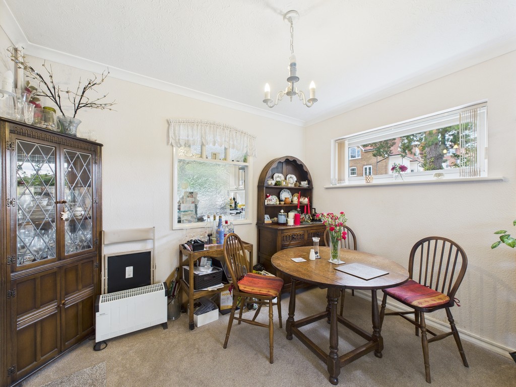 3 bed semi-detached house for sale in White Hart Court, North Parade, Horsham  - Property Image 4
