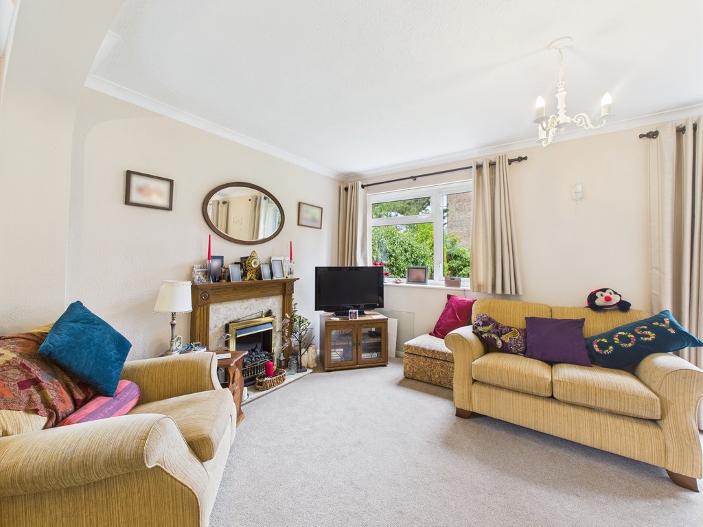 3 bed semi-detached house for sale in White Hart Court, North Parade, Horsham  - Property Image 3