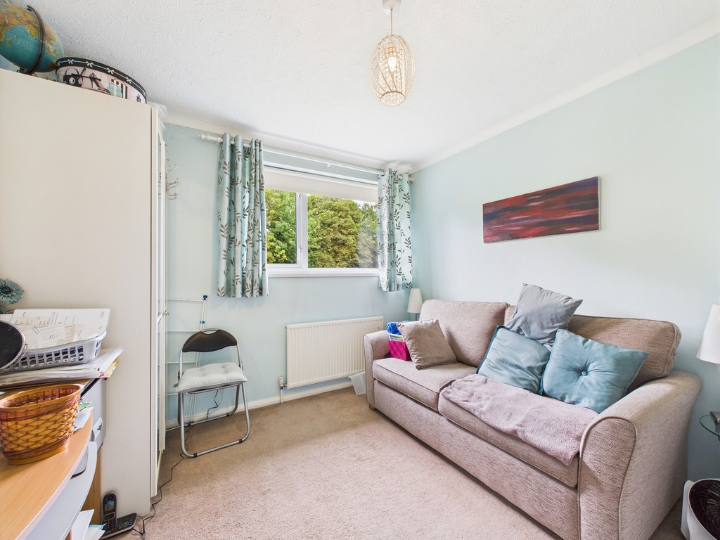 3 bed semi-detached house for sale in White Hart Court, North Parade, Horsham  - Property Image 6