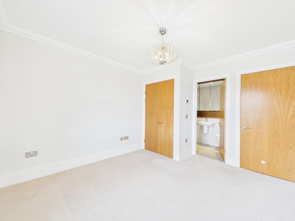 2 bed for sale in Durrants Drive, Faygate  - Property Image 13