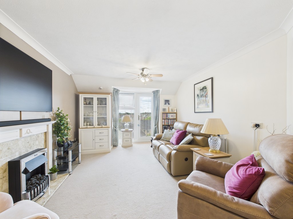 1 bed for sale in North Parade, Horsham  - Property Image 8