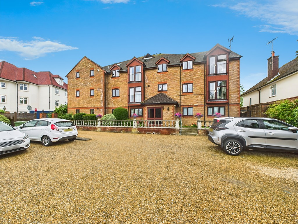 1 bed for sale in North Parade, Horsham  - Property Image 7