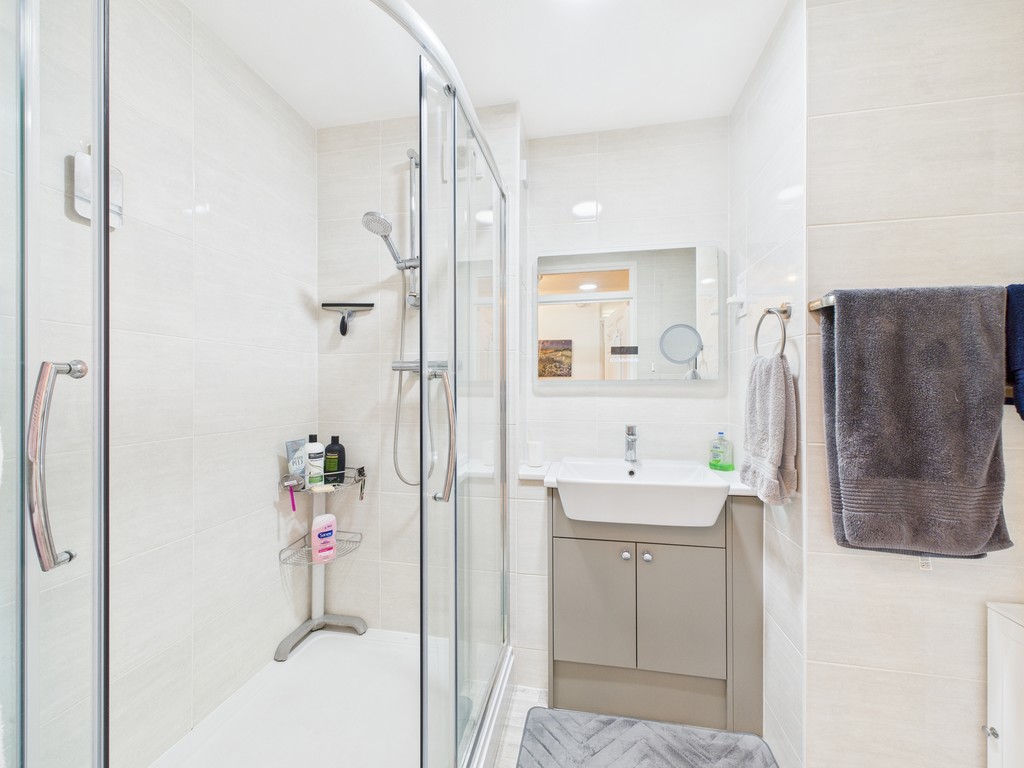 1 bed for sale in North Parade, Horsham  - Property Image 11